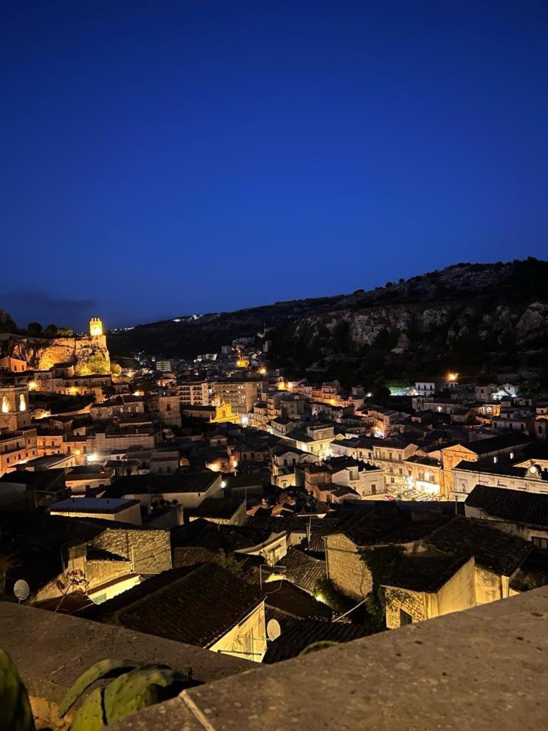 Ferienwohnung Centro Storico Modica - 2 Min A Piedi Da Corso Umberto I Exterior foto