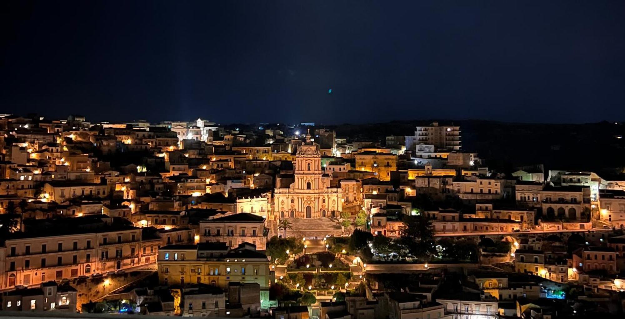 Ferienwohnung Centro Storico Modica - 2 Min A Piedi Da Corso Umberto I Exterior foto