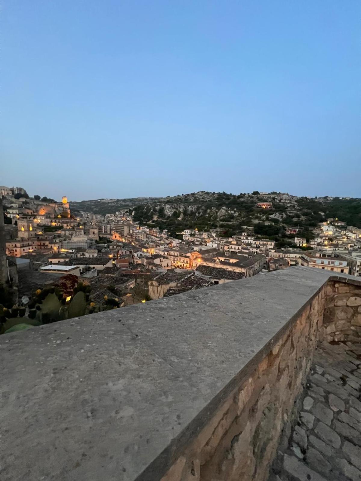 Ferienwohnung Centro Storico Modica - 2 Min A Piedi Da Corso Umberto I Exterior foto