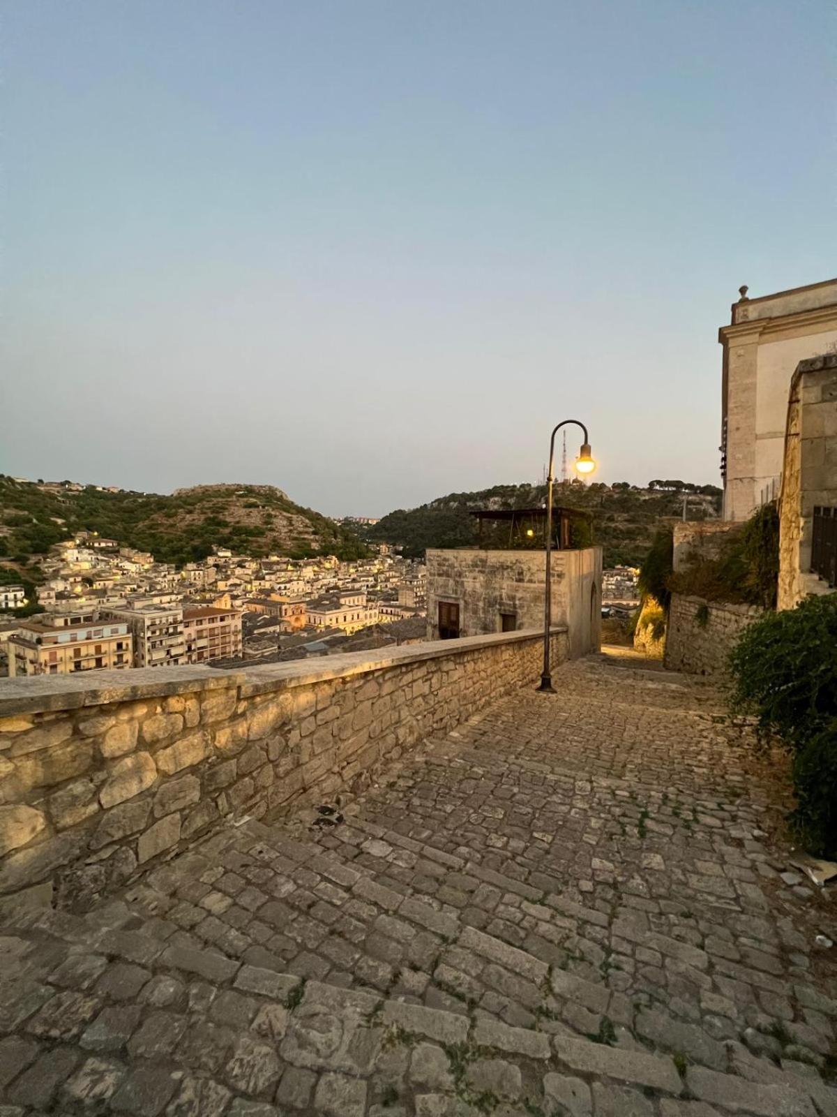 Ferienwohnung Centro Storico Modica - 2 Min A Piedi Da Corso Umberto I Exterior foto